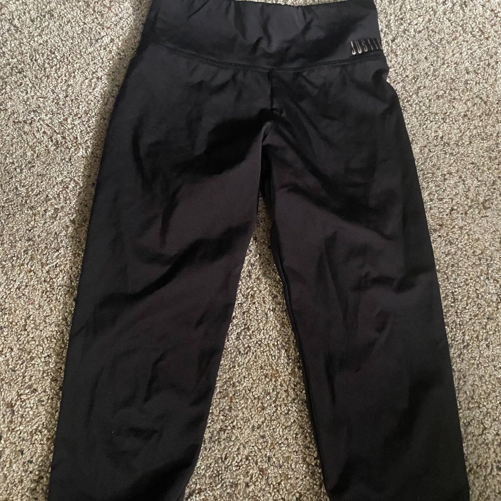 black capri